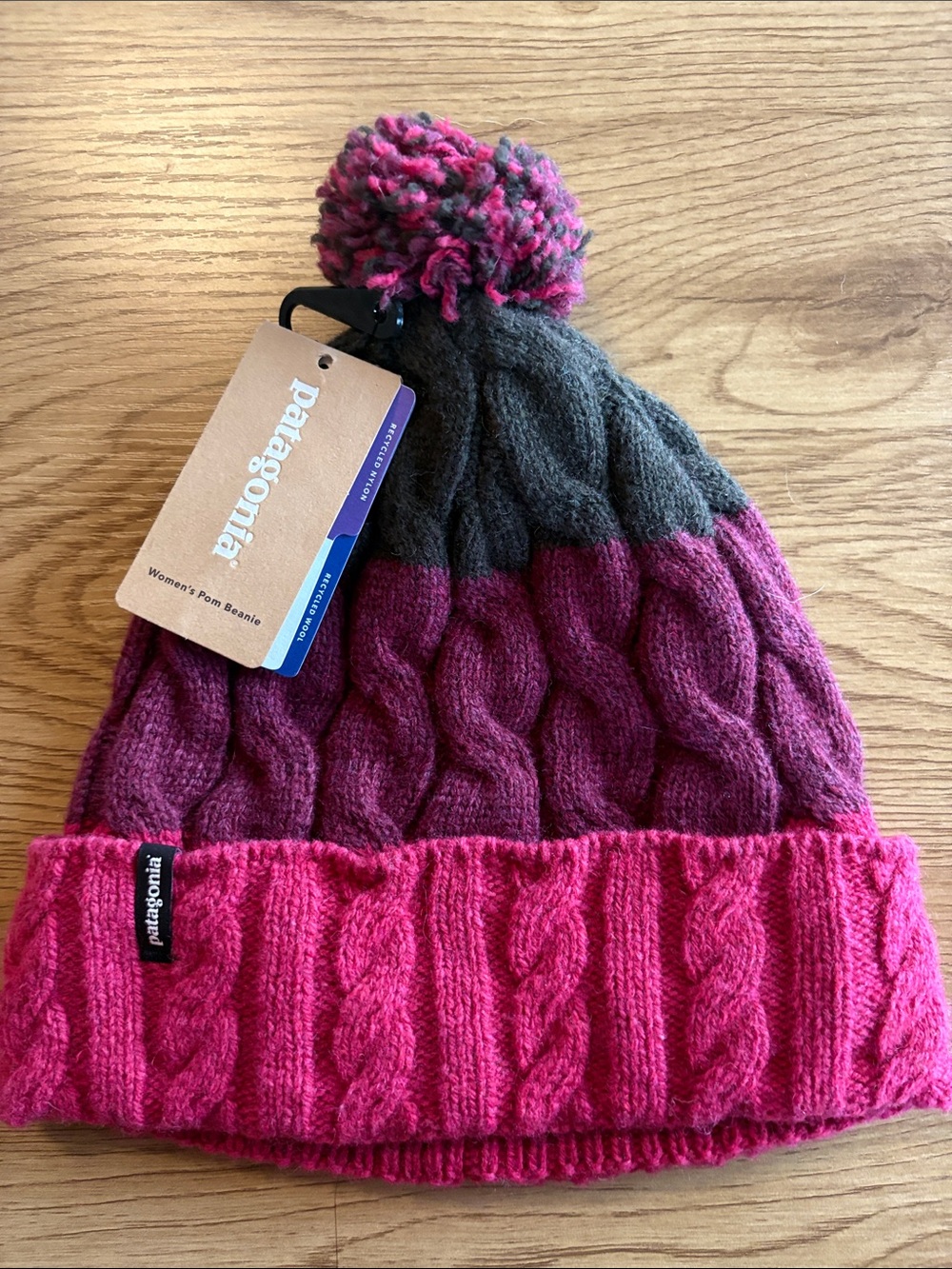 Patagonia Pom Beanie Glacier Stripe in Craft Pink